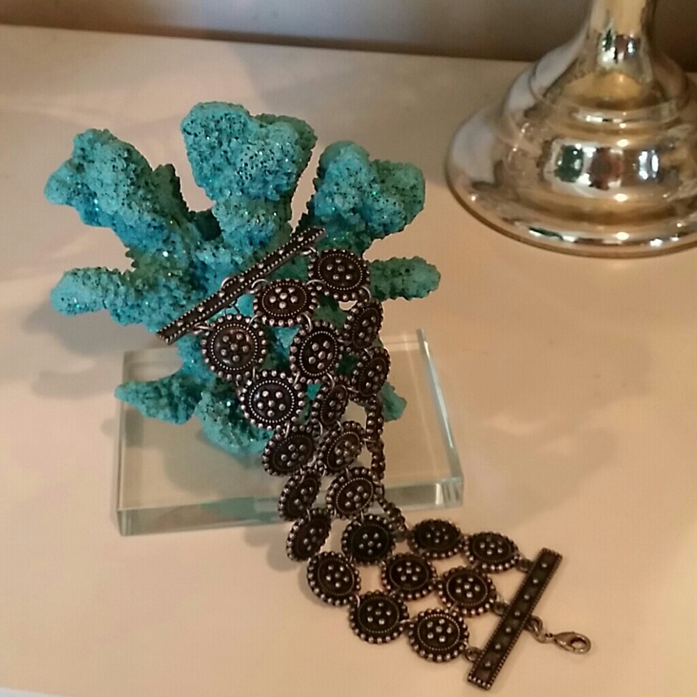 Vintage-Inspired Black Button-Link Bracelet - Women Jewelry